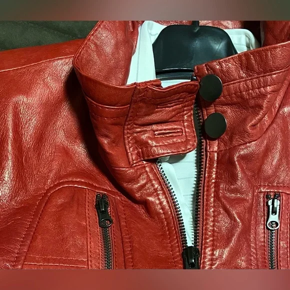 Leather jacket - Picture 5 of 9